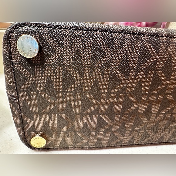 🌸 Michael Kors Women's Hailee Floral Studded  NWOT🌸 - Picture 7 of 10